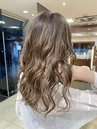 ロング カラー ブリーチ指名No.1 Daikiのヘアスタイル