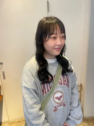 ミディアム カラー RIN／韓国ヘア レイヤーカットのヘアスタイル