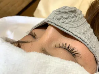 マツエク・マツパ STELLA 新長田所属・南 真理奈の眉毛・アイブロウイメージ