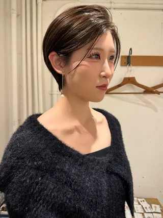 ショート カラー シカナイ アリサのヘアスタイル