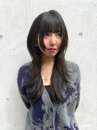 ロング anna 韓国レイヤ ー/ ハッシュカットのヘアスタイル