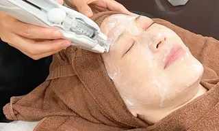 【美容鍼・小顔鍼】 鍼灸師　吉田洋美のエステ・リラクイメージ