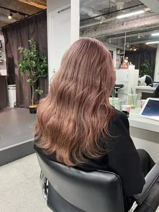 セミロング カラー ハイトーン&髪質改善 ＆韓国エクステ🤎のヘアスタイル