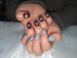 ネイル R'well所属・はばすみれ🎀ﾈｲﾙ 光ﾌｪｲｼｬﾙ ﾍｱのネイルデザイン