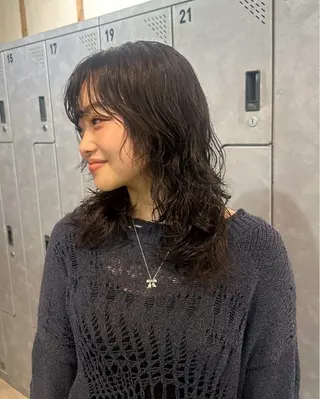 ミディアム Door代官山所属・小泉 璃子のヘアスタイル