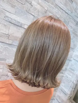 ミディアム カラー 蟹江 聡太✨レイヤーカットのヘアスタイル