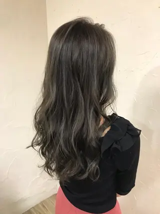 ロング 深沢 秀のヘアスタイル