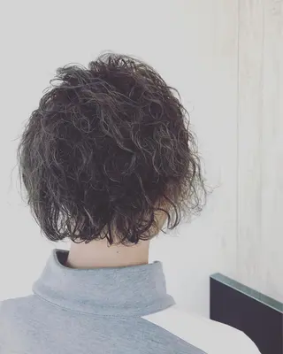 ショート パーマ 豊田 恭平のヘアスタイル