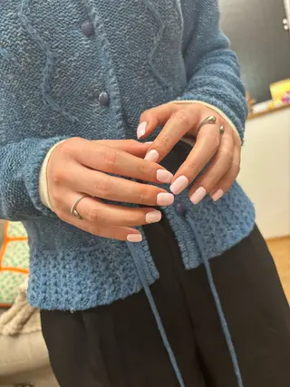 ネイル nailsalon　hue所属・小山 羽奈のネイルデザイン