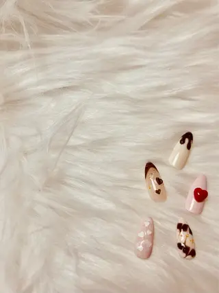 ネイル EmaNail天満橋店所属・EmaNail Risaのネイルデザイン