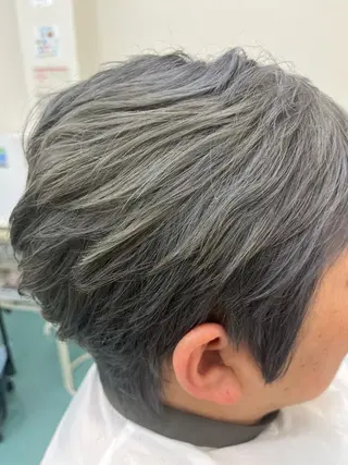 ショート カラー 外山 理都子のエステ・リラクイメージ