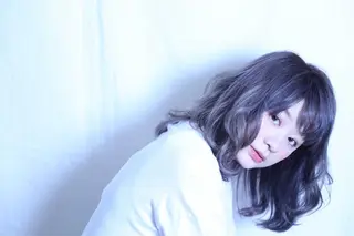 ミディアム カラー ヨシダ トオルのヘアスタイル