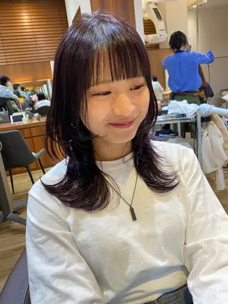 ミディアム カラー レイヤーカット /透明感/千葉怜寿のヘアスタイル