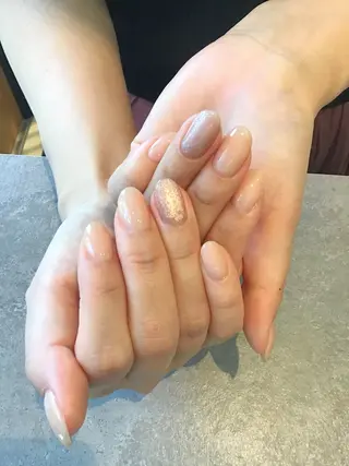 ネイル Nest 岩崎のネイルデザイン