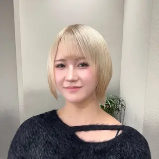 ショート カラー ✨ブリーチ支持No1 複雑履歴修正/舘岡のヘアスタイル