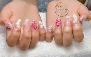 ミディアム Bling Salonのネイルデザイン