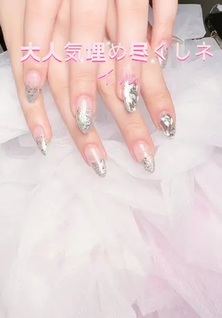 ネイル pink ladyサロン所属・べ にのネイルデザイン