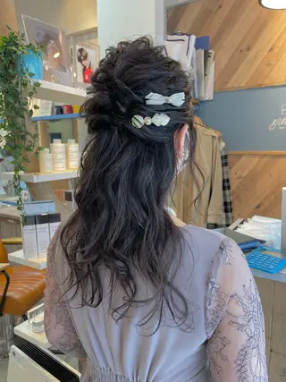 ミディアム ヘアアレンジ カワシマ セイカのヘアスタイル