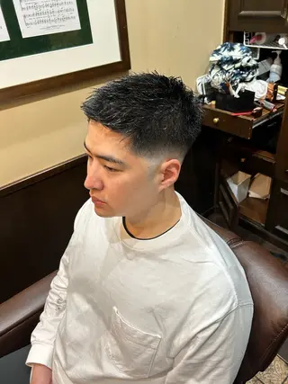 ショート メンズ ヒロ銀座牛山 友晴のヘアスタイル