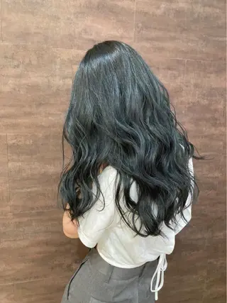 ロング カラー 宮原 佳苗のヘアスタイル