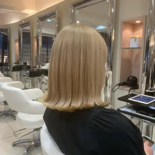 ミディアム 透明感カラー/ くびれヘア/館岡俊平のヘアスタイル