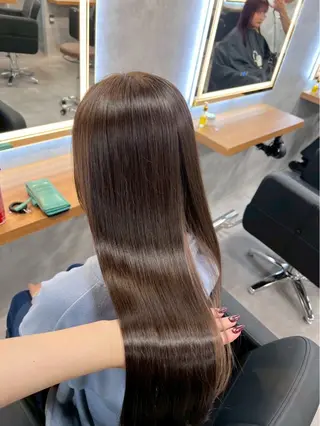 ロング ナチュラル艶カラー/ YUNAのヘアスタイル