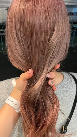 ロング 藤井 美歩/赤髪のヘアスタイル