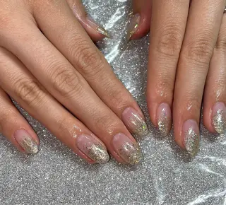 ネイル VIERU 🌈🎀💖のネイルデザイン