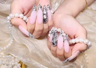 ネイル 伊原 羽美のネイルデザイン