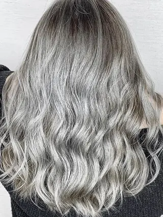 ロング ブリーチなしダブル/ レイヤーカット 小棹のヘアスタイル