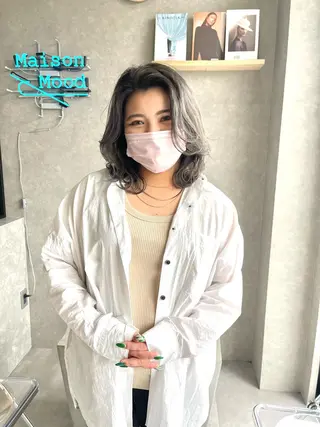 ミディアム カラー mood tatemachiのヘアスタイル