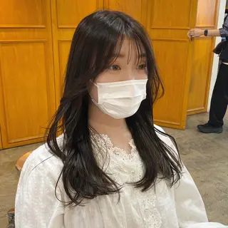 セミロング カラー salowin渋谷kitaya park前所属・RIKA韓国ヘア/く びれヘア/上品カラーのヘアスタイル