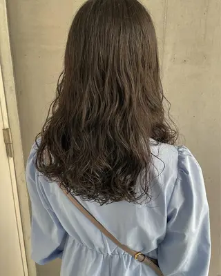 ロング パーマ salowin SHIBUYA me+店所属・kasumi/渋谷/ パーマのヘアスタイル
