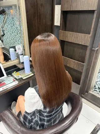 セミロング ブリーチ・カットモデ ル🎀serenaのヘアスタイル