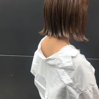 ミディアム カラー ヤスドミ ケイスケのヘアスタイル