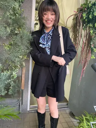 ミディアム カラー qiie/ワンカラー インナーカラーのヘアスタイル