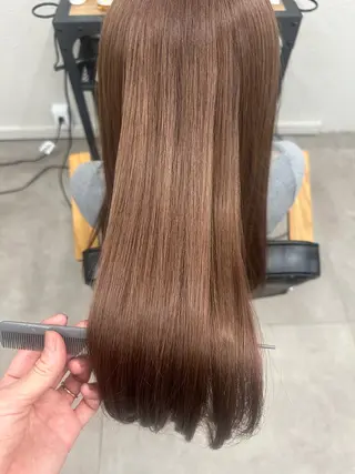 カラー 秦 海来のヘアスタイル