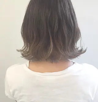 ショート カラー 齋藤 咲のヘアスタイル