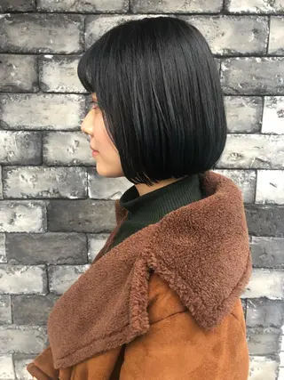 ミディアム 360°キレイな ショートカットのヘアスタイル