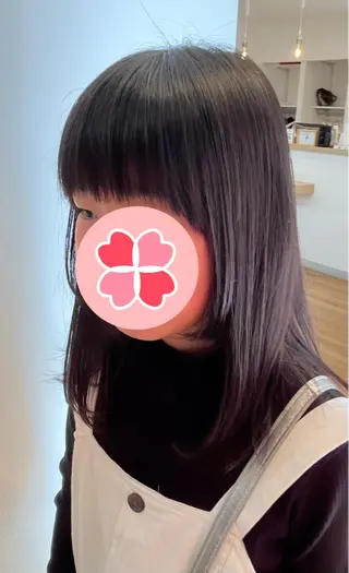 セミロング 坂田 優子のヘアスタイル