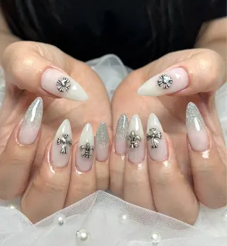 ネイル EASEN　伊藤 深秋のネイルデザイン