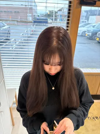 ロング カラー waku所属・菜月/透明感カラー /ハイトーンのヘアスタイル