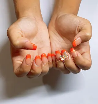 ネイル VIERU 🌈🎀💖のネイルデザイン