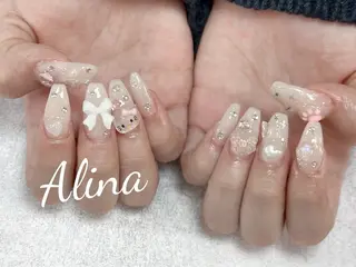 ミディアム Alina エリナのネイルデザイン