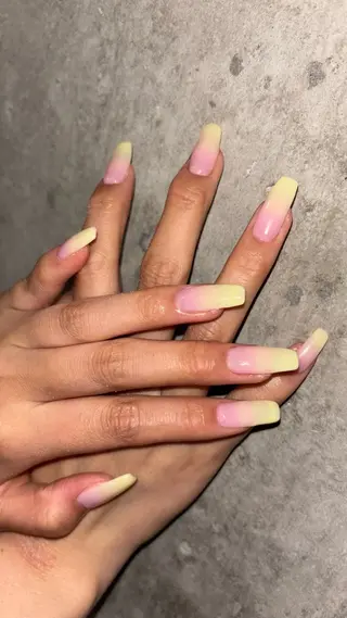 ネイル Queen所属・伊藤 梨恋のネイルデザイン