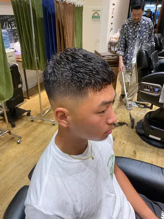 パーマ メンズ HAIRS YOSHIOKA所属・ヘアーズヨシオカ MENSヒゲ脱毛のエステ・リラクイメージ