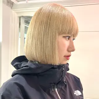 ショート カラー パーマ 🧨ブリーチー×ボブ レイヤー💎じゅえるのヘアスタイル