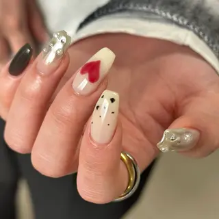 ネイル 𝗺𝗮𝗸𝗶 .のネイルデザイン