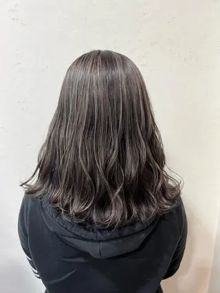 セミロング カラー mana .のヘアスタイル