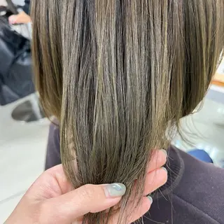 ショート カラー 【センターパート/ マッシュ】ryokaのヘアスタイル